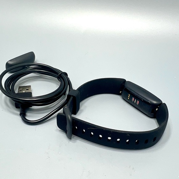 Fitbit Inspire 2 Black Fitbit & Charger Only - Picture 6 of 10
